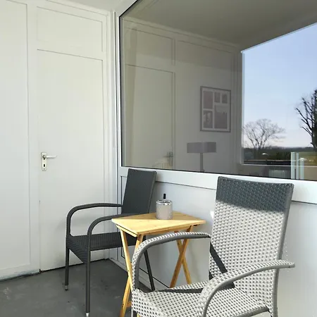 6 Bed Upscale Apartment