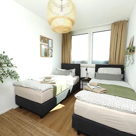 6 Bed Upscale Apartment