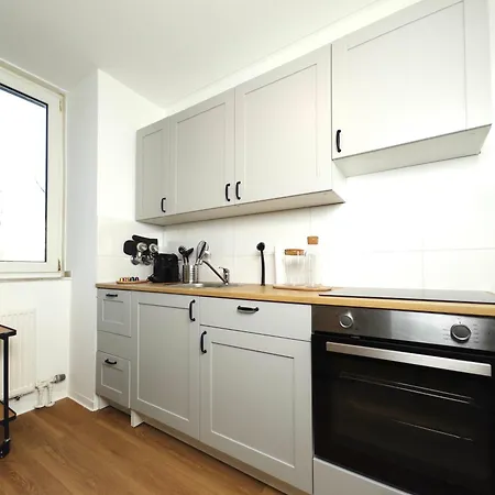 6 Bed Upscale Apartment Bochum